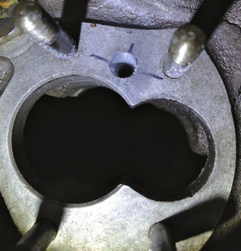 Panhard_crankcase_oil_inlet_mod